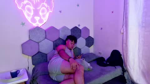 TORI AND MR. BEAR online show from 5, 1, 2025