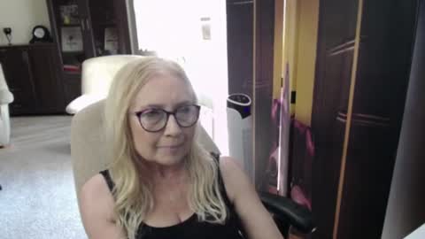 S O F I A online show from 25, 6, 2026