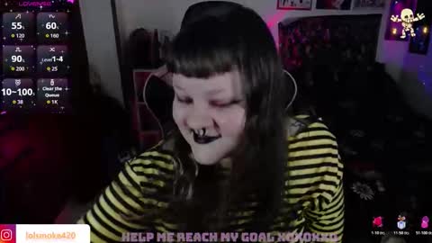 Snapshot of destroyall420 chatting on 13, 11, 2025 Lola Bdsm and fries online show from 13, 11, 2025