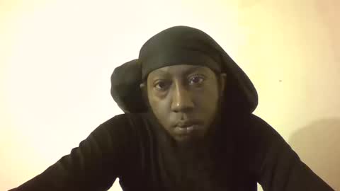 Snapshot of deviledyam chatting on 19, 10, 2025 Myles Moore online show from 19, 10, 2025