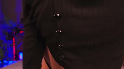 devilinee online show from 11, 10, 2025