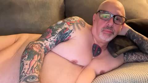 Snapshot of devilpool000 chatting on 26, 10, 2025 cartman online show from 26, 10, 2025