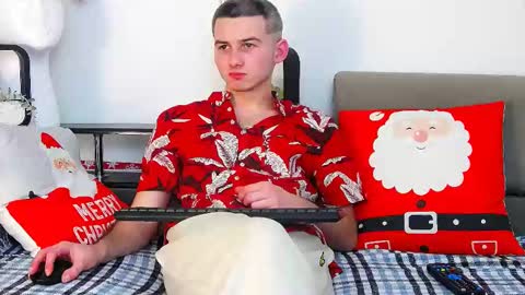 devin_ho online show from 21, 12, 2024