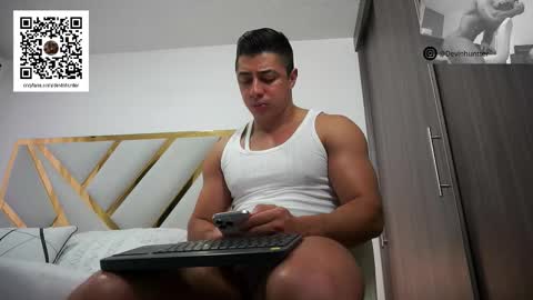 Devin Hunter online show from 21, 10, 2025