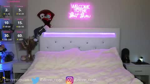 Devyn Reign online show from 15, 11, 2025