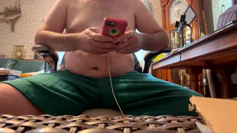 Snapshot of dewmanchu chatting on 27, 5, 2026 RI guy online show from 27, 5, 2026
