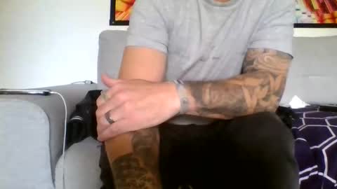 Snapshot of deydey83 chatting on 23, 12, 2025 deydey83 online show from 23, 12, 2025