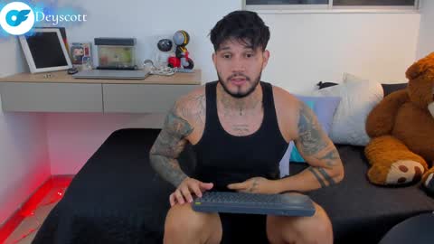 JULIAN online show from 26, 1, 2025