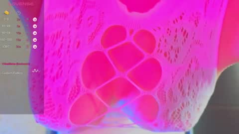 Snapshot of diablo_girl chatting on 11, 1, 2025 online show from 11, 1, 2025