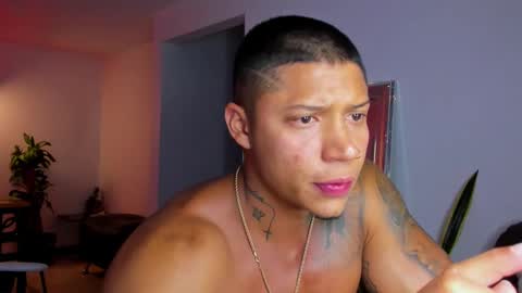 Snapshot of diagostone chatting on 10, 12, 2024 Diego online show from 10, 12, 2024