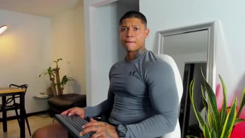 Snapshot of diagostone chatting on 8, 2, 2025 Diego online show from 8, 2, 2025