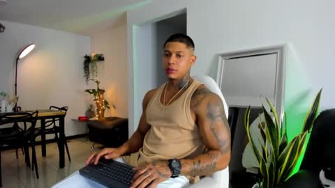 Snapshot of diagostone chatting on 4, 3, 2025 Diego online show from 4, 3, 2025