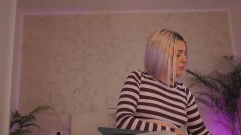 Thea online show from 25, 2, 2026