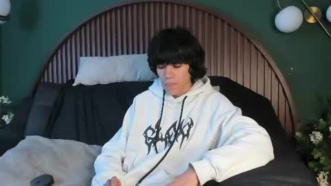 diamond_twink online show from 22, 7, 2026