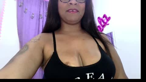 Snapshot of diamondd_gold chatting on 6, 7, 2026 diamondd_gold online show from 6, 7, 2026