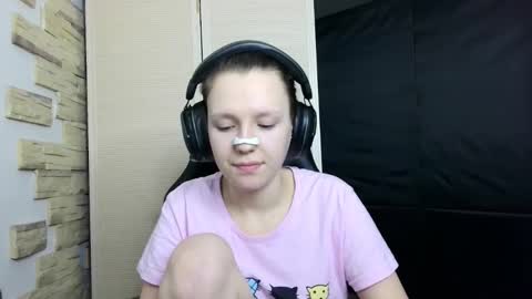 Snapshot of diana_back3 chatting on 15, 11, 2025 diana_back3 online show from 15, 11, 2025