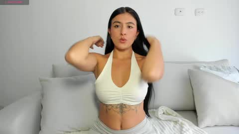 Snapshot of diana_jones_ chatting on 29, 5, 2026 POCA online show from 29, 5, 2026