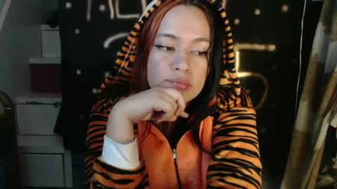Snapshot of diana_smit_ chatting on 2, 1, 2025 diana online show from 2, 1, 2025