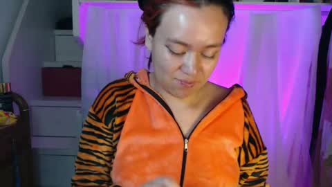 Snapshot of diana_smit_ chatting on 5, 1, 2025 diana online show from 5, 1, 2025