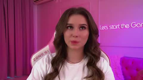 Snapshot of dianabecker chatting on 13, 6, 2026 Diana online show from 13, 6, 2026