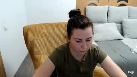 dianasmiey7 online show from 15, 4, 2026