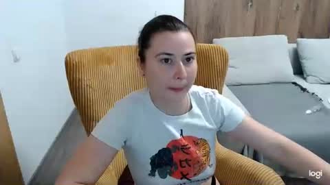 Snapshot of dianasmiey7 chatting on 27, 5, 2026 dianasmiey7 online show from 27, 5, 2026