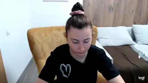 Snapshot of dianasmiey7 chatting on 10, 6, 2026 dianasmiey7 online show from 10, 6, 2026