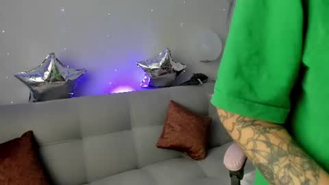 diannegolden26 online show from 22, 7, 2026