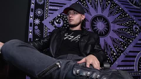 DICAPRIO online show from 28, 1, 2025