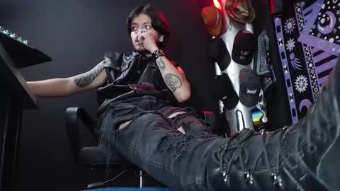 DICAPRIO online show from 12, 3, 2025