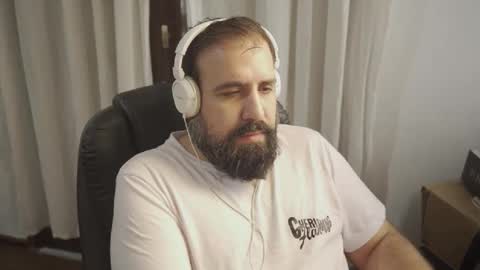 Snapshot of dicristalino chatting on 5, 5, 2026 Cristian Dipolino online show from 5, 5, 2026
