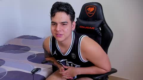 Snapshot of diego_cazas chatting on 28, 6, 2026 DIEGO CAZAS online show from 28, 6, 2026