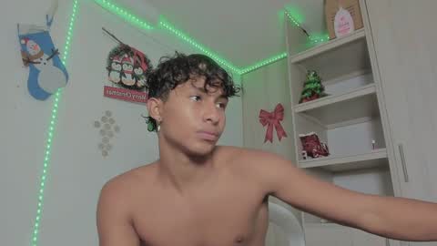 Snapshot of diegsz_ chatting on 18, 12, 2024 diego online show from 18, 12, 2024