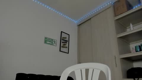 Snapshot of diegsz_ chatting on 1, 2, 2025 diego online show from 1, 2, 2025