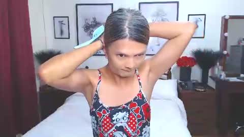 Dennesse online show from 30, 10, 2025