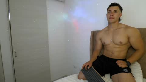 Dilan Coy online show from 7, 4, 2026