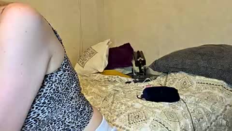 Snapshot of dimepiecexxx chatting on 16, 6, 2026 Sofie online show from 16, 6, 2026