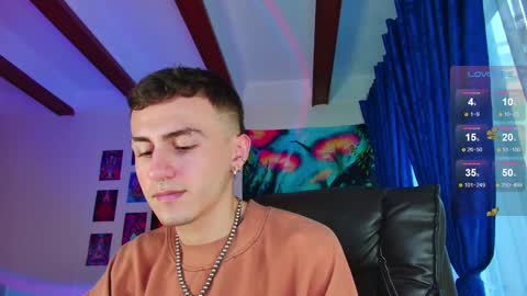 Julian Independent Model online show from 4, 12, 2024