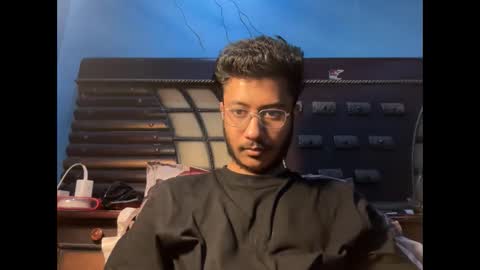 Dinchain online show from 18, 4, 2026