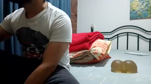 Snapshot of dinchtcams chatting on 26, 6, 2026 Dincht online show from 26, 6, 2026