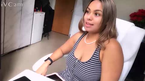 diosadeluniverso_ online show from 8, 11, 2025