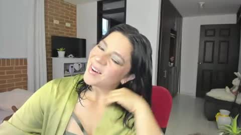 Snapshot of disneey2888 chatting on 16, 6, 2026 disneey2888 online show from 16, 6, 2026