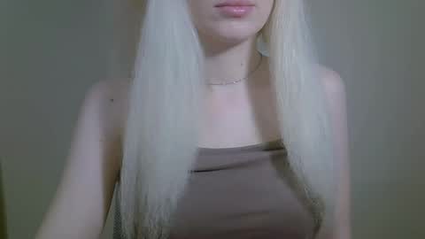 DitaMilton online show from 30, 10, 2025