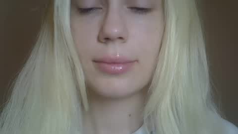 Snapshot of ditamilton chatting on 22, 4, 2026 DitaMilton online show from 22, 4, 2026