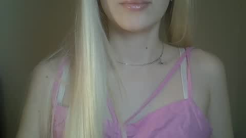 Snapshot of ditamilton chatting on 14, 5, 2026 DitaMilton online show from 14, 5, 2026