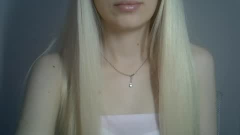 Snapshot of ditamilton chatting on 24, 6, 2026 DitaMilton online show from 24, 6, 2026