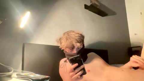 Snapshot of ditwink19 chatting on 1, 3, 2026 ditwink19 online show from 1, 3, 2026