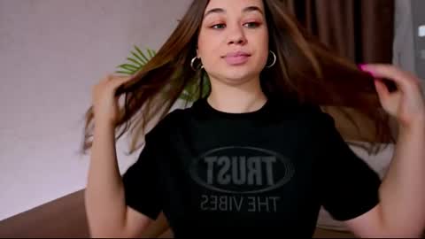 Tia online show from 28, 2, 2025