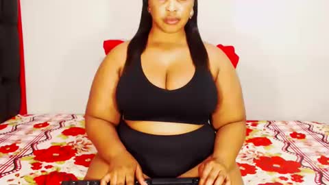 divinebooty93 online show from 5, 11, 2025