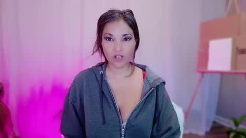 DivineLynn online show from 27, 2, 2025